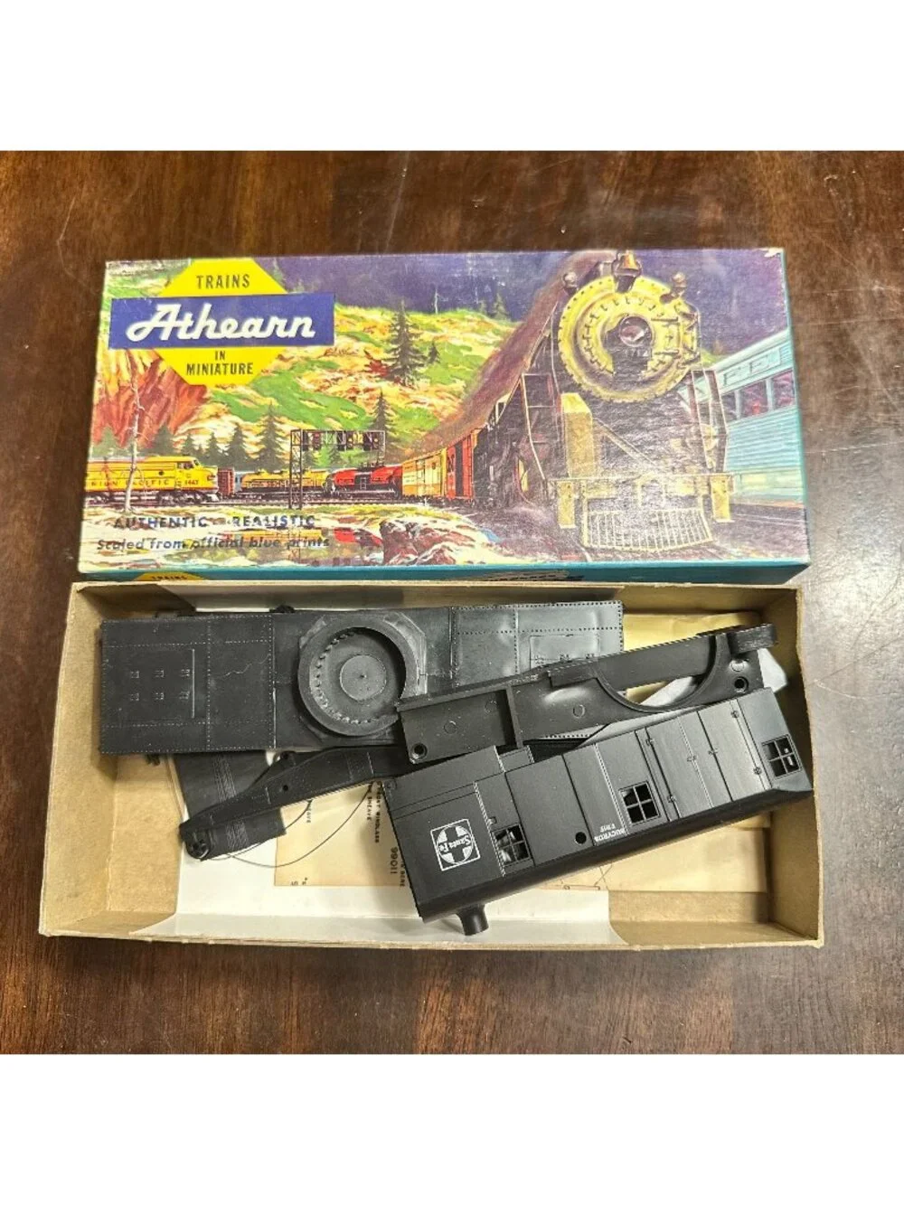 Athearn Miniature ATSF 200-Ton Crane Kit Model Train Accessory